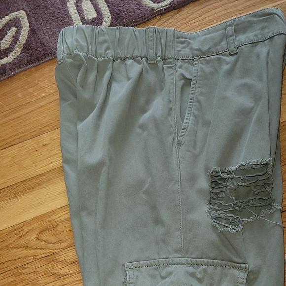 Forever 21 Shredded Destruct Cargo Pants S - Picture 3 of 5